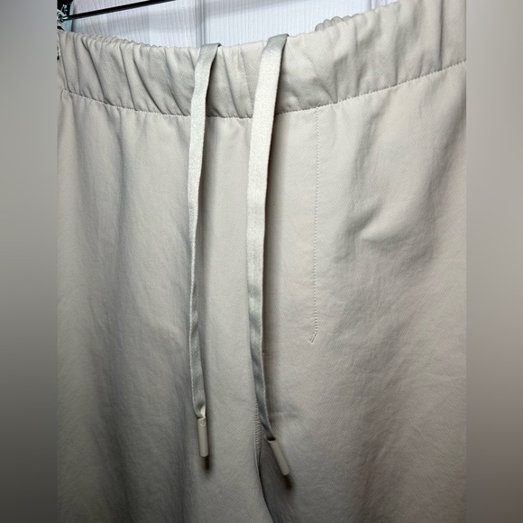 NWOT Lululemon Men’s New Venture Trouser *Pique Fabric/Natural Ivory-Size Small - Picture 10 of 13